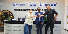 国际客户深度探访精致机柜，智能制造与卓越品控赢得高度认可